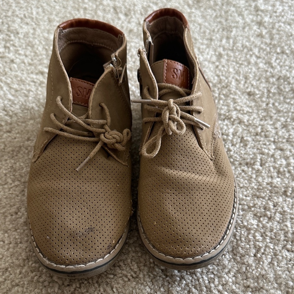 Steve Madden Kids Tan Dress Shoes